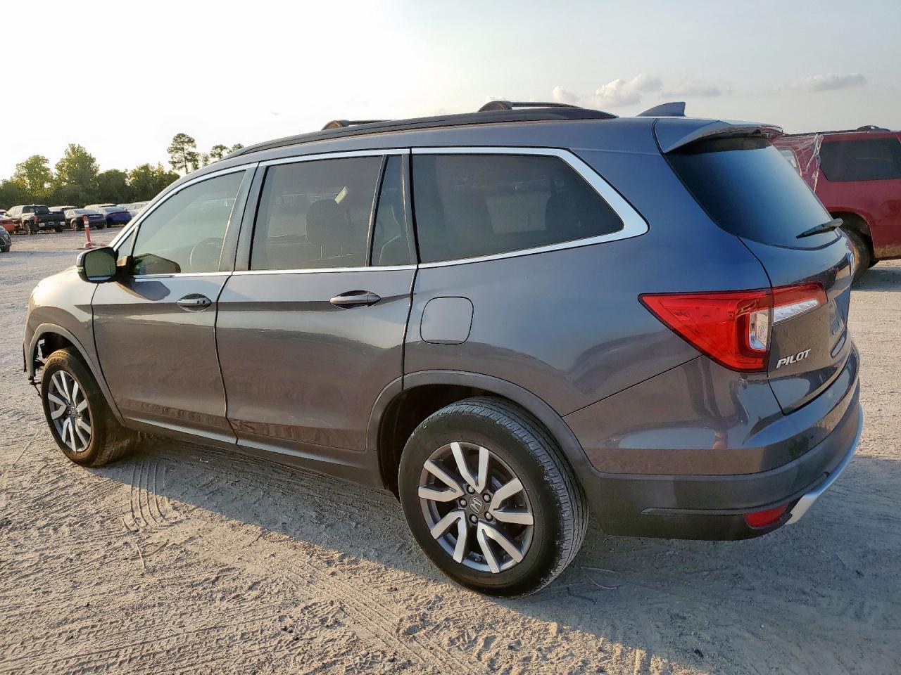 2021 Honda Pilot Ex - Image 2