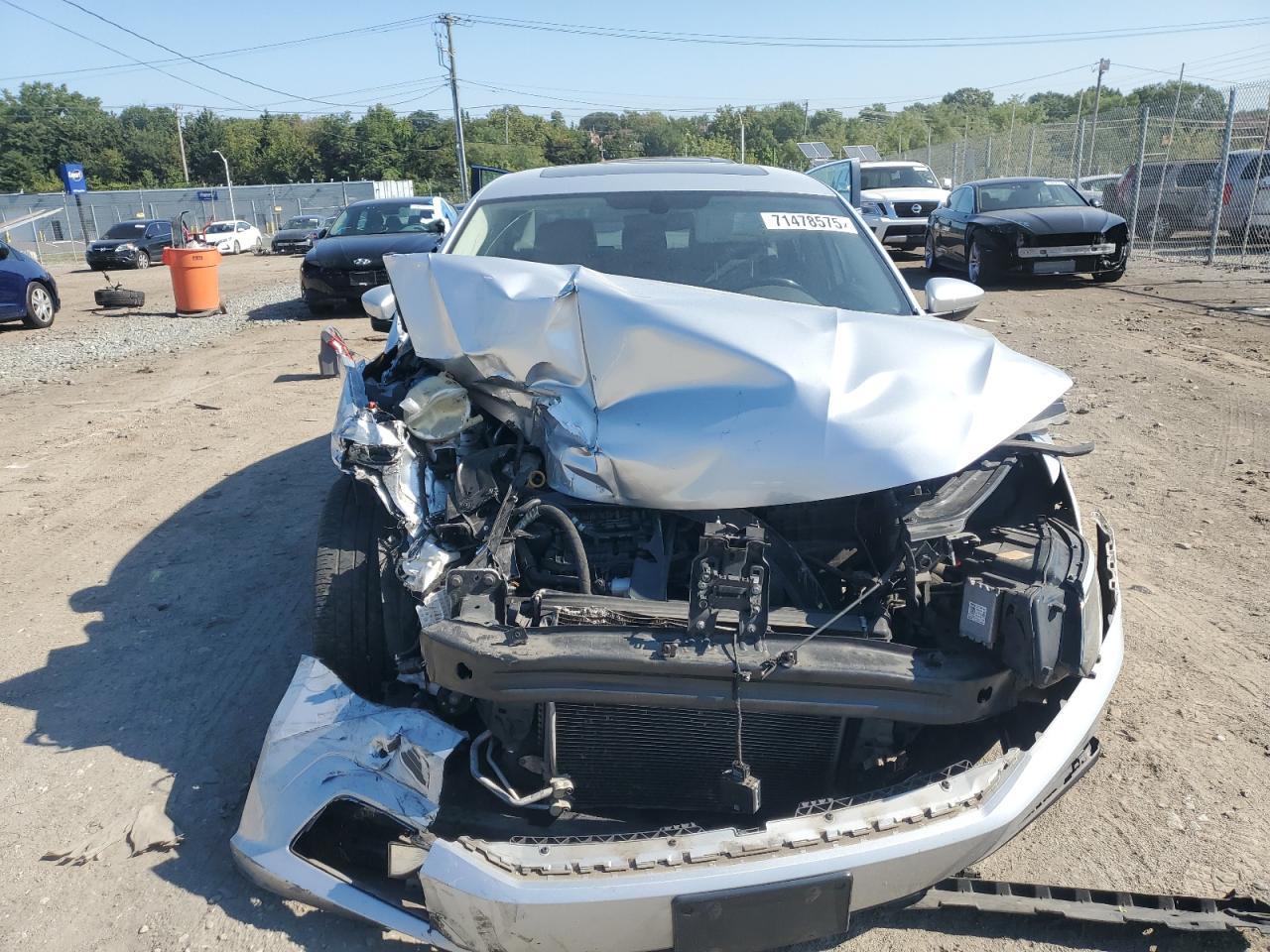 2017 Volkswagen Passat Se - Фото 5