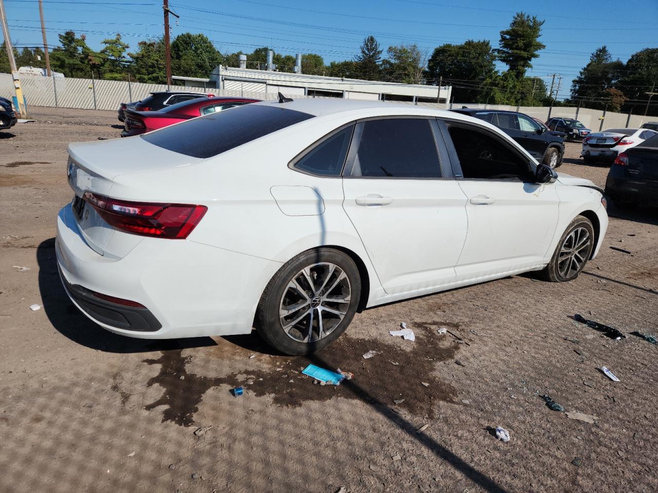 2023 Volkswagen Jetta Sport - Image 3