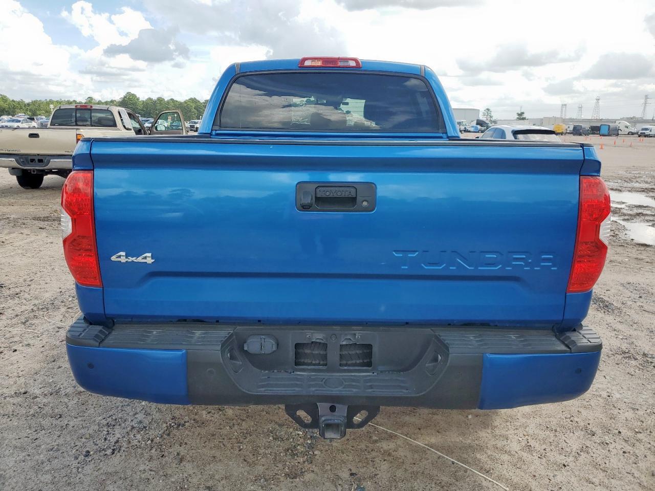 2018 Toyota Tundra Crewmax 1794 - Фото 6