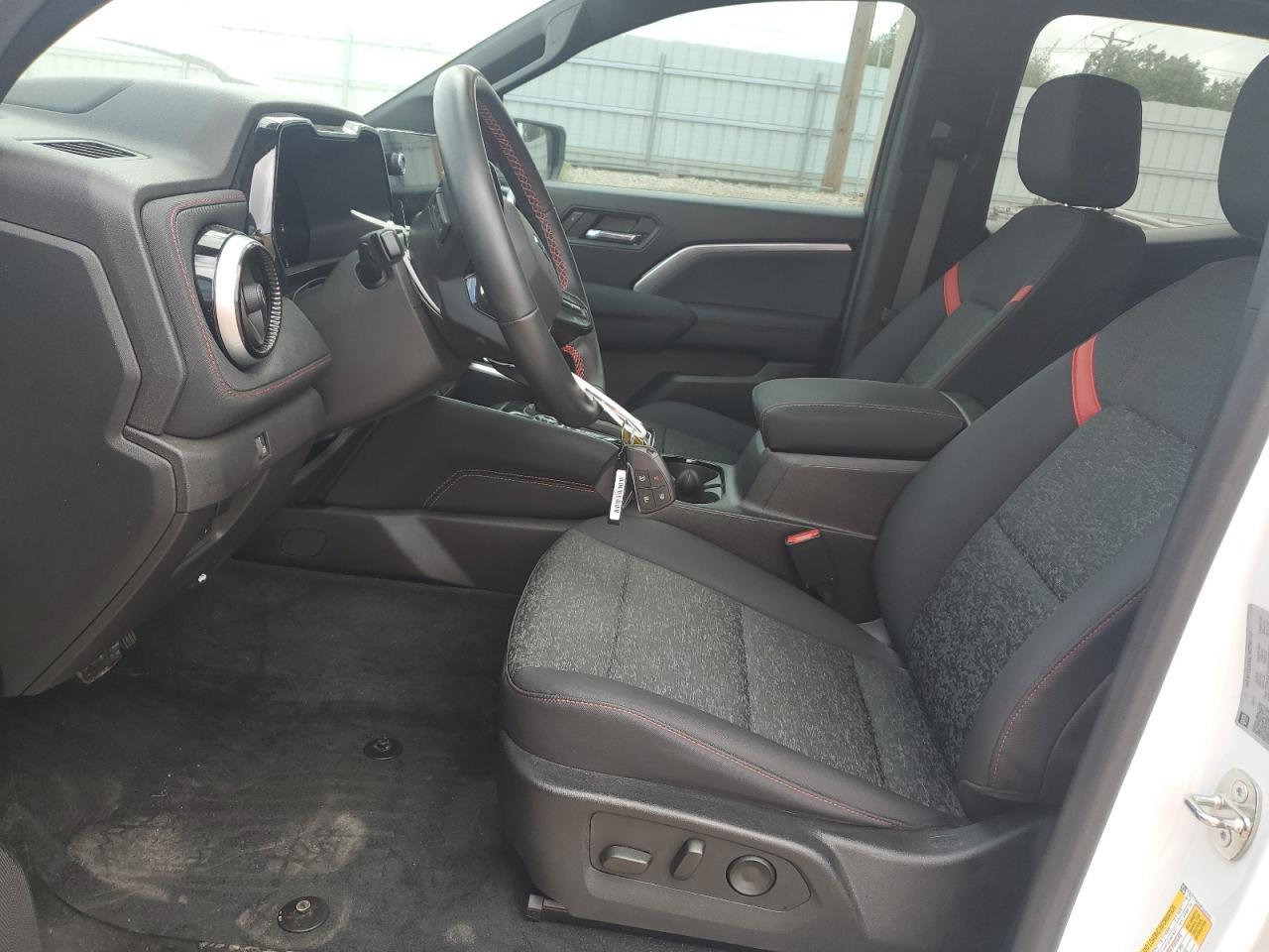 2023 Chevrolet Colorado Z71 - Фото 7