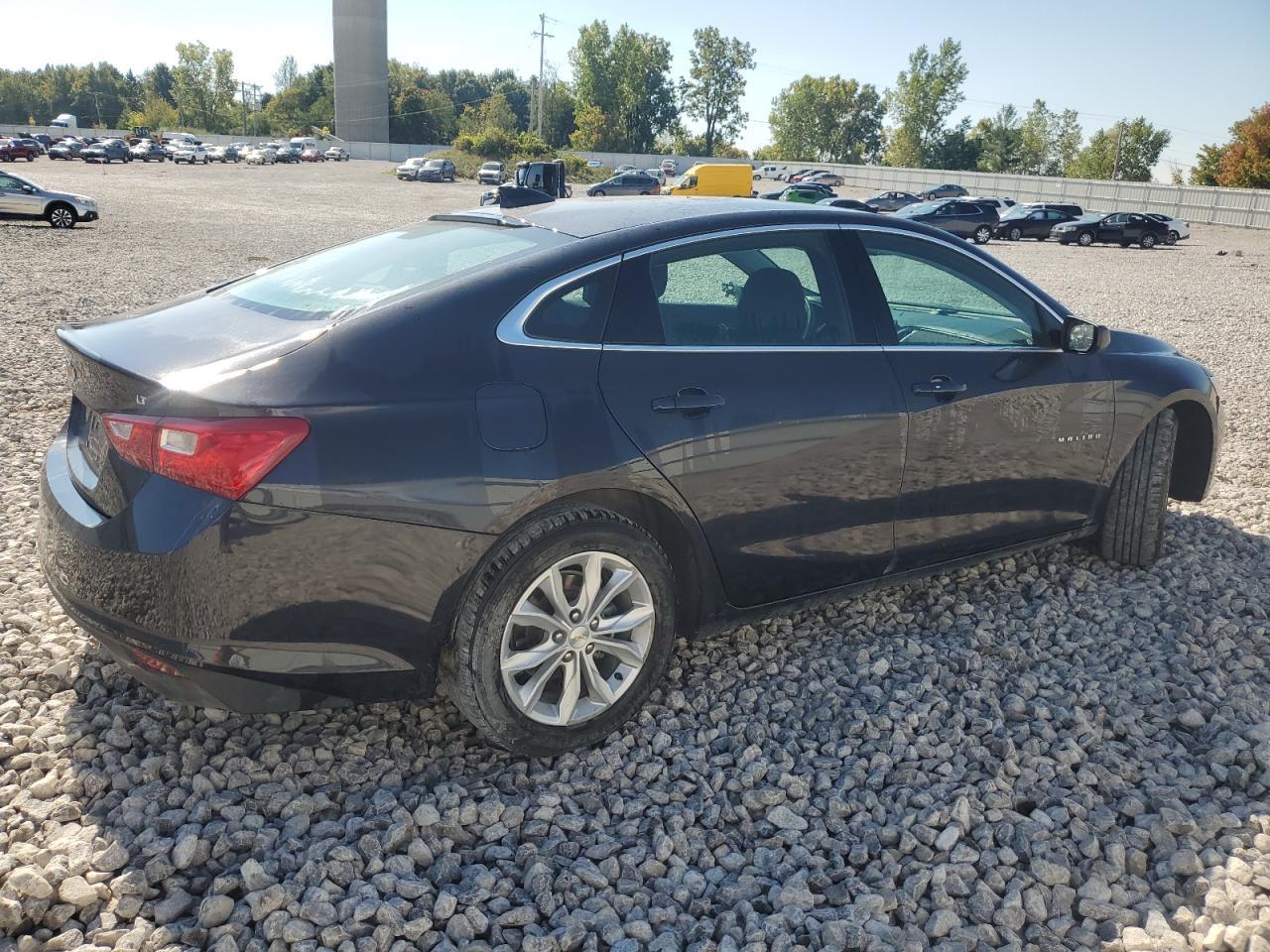 2023 Chevrolet Malibu Lt - Image 3