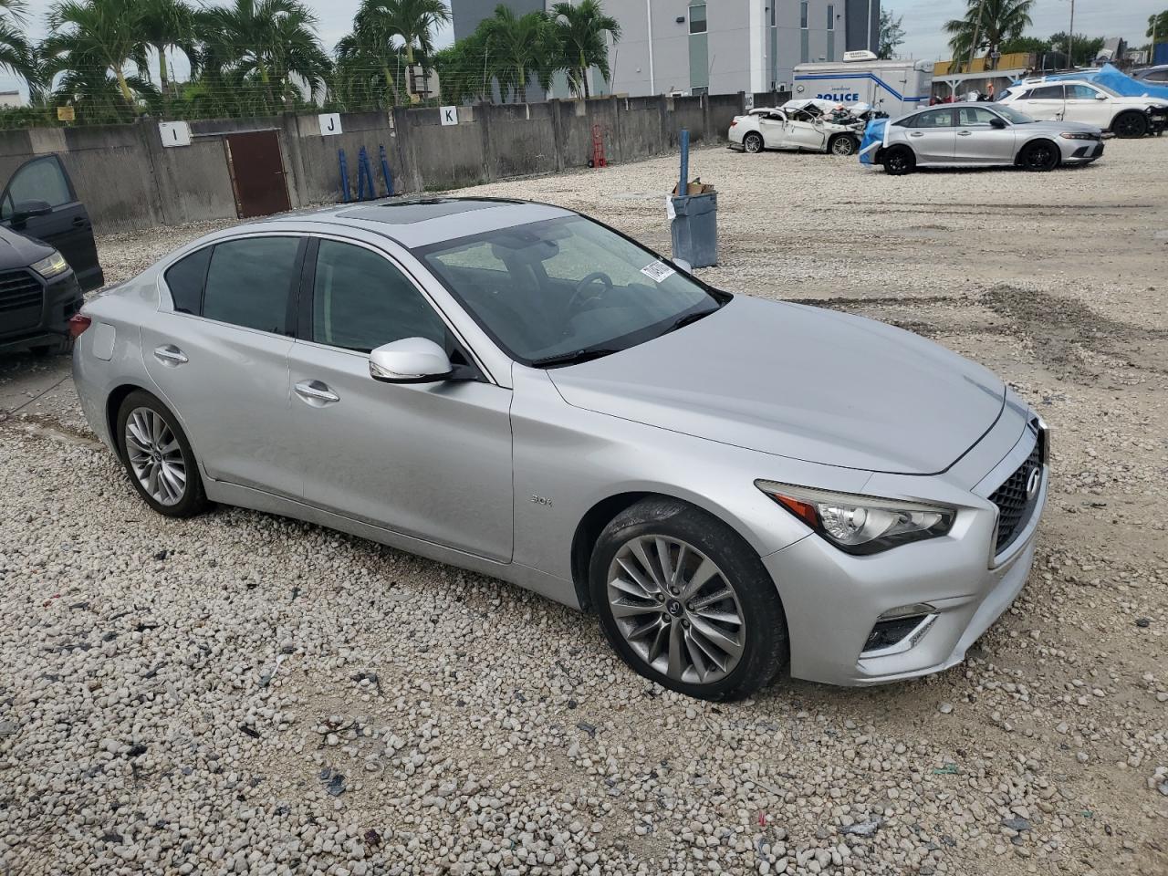 2018 Infiniti Q50 Luxe - Фото 4