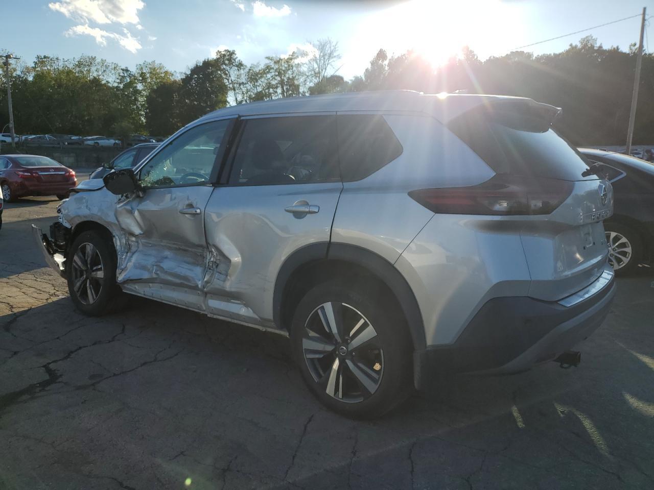 2021 Nissan Rogue Sl - Image 2