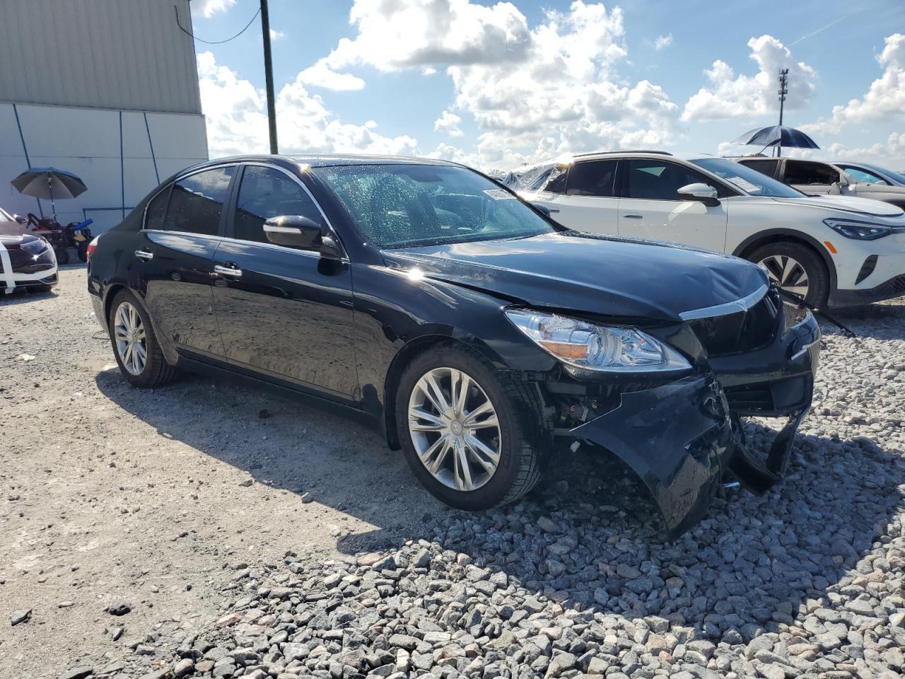 2010 Hyundai Genesis 3.8L - Фото 4