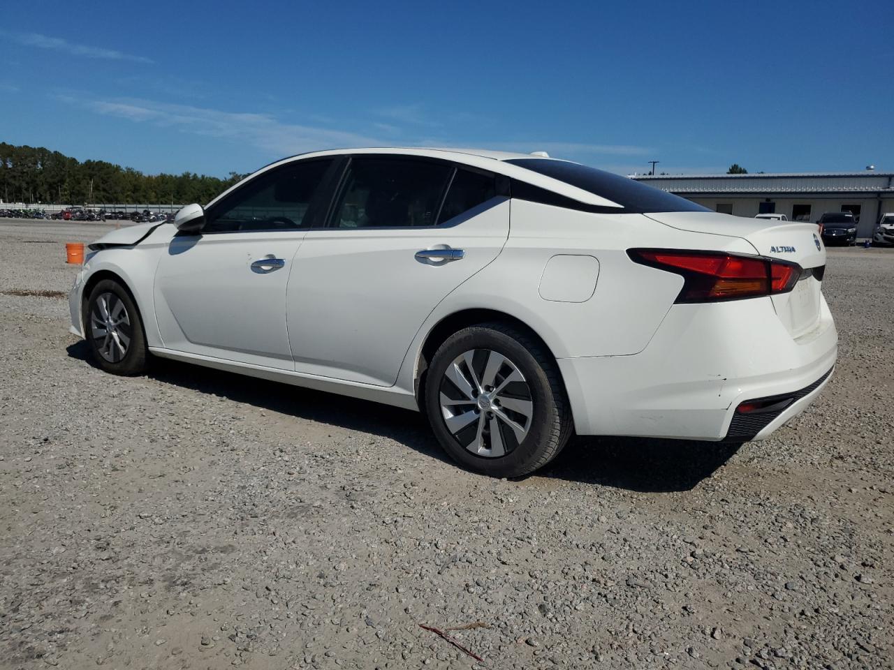 2019 Nissan Altima - Фото 2