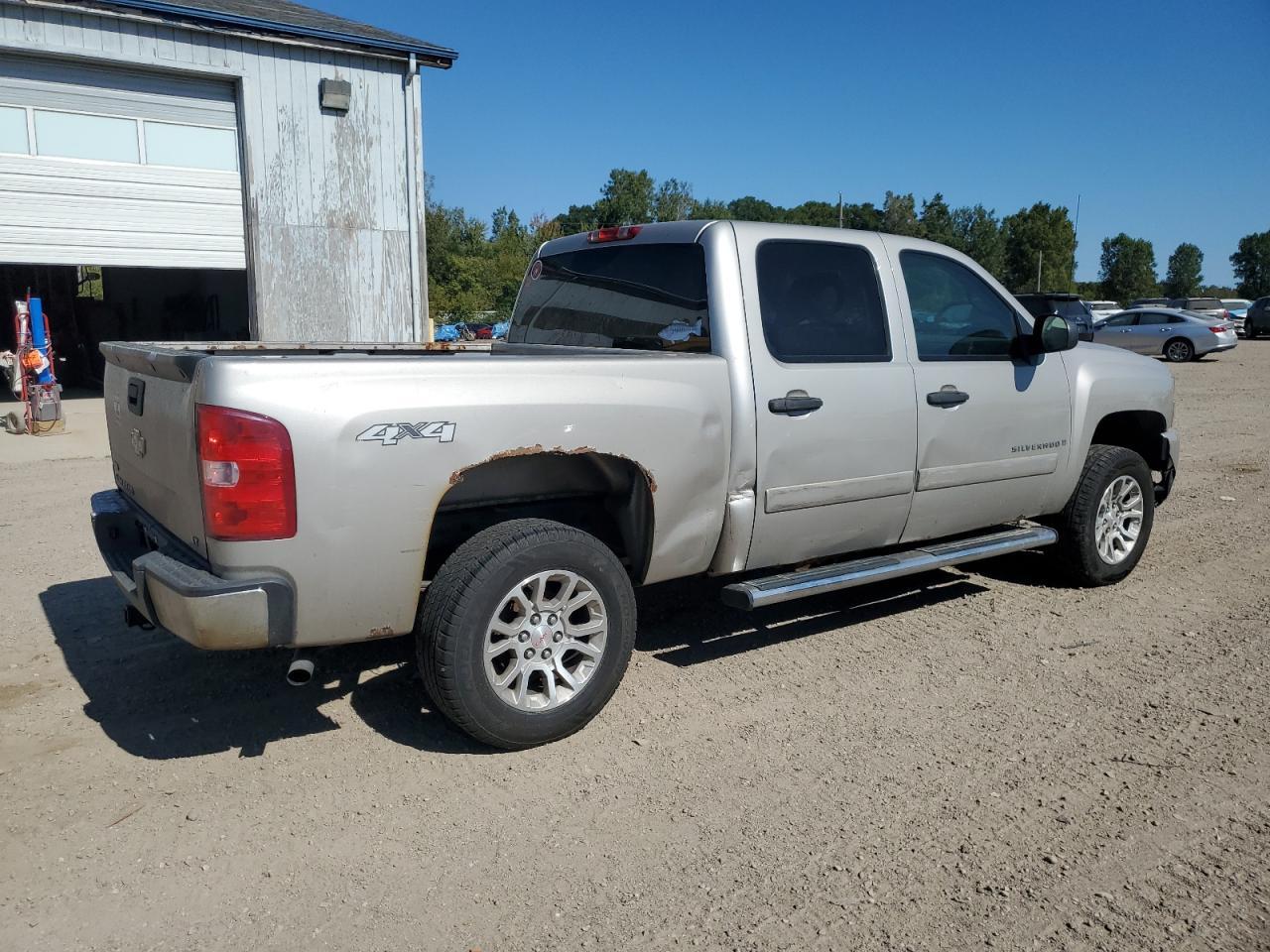 2008 Chevrolet Silverado K1500 - Image 3