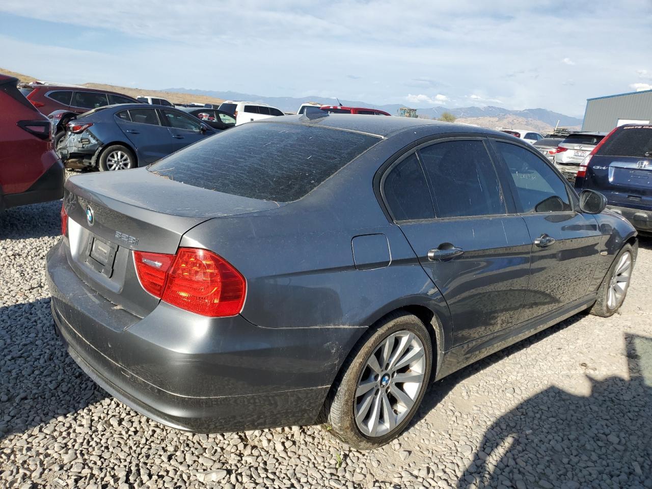 2011 BMW 328 I - Image 3