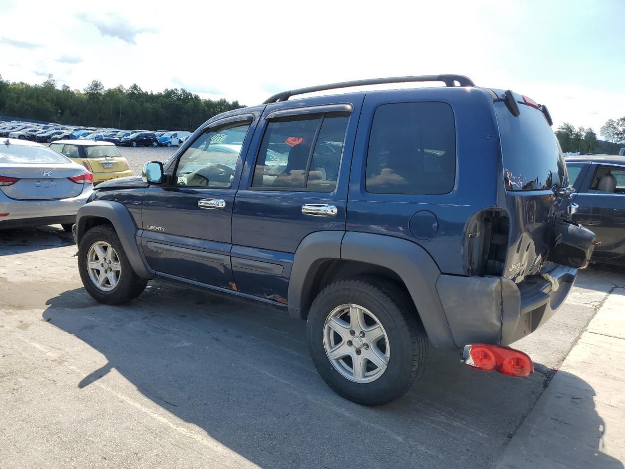 2004 Jeep Liberty Sport - Image 2