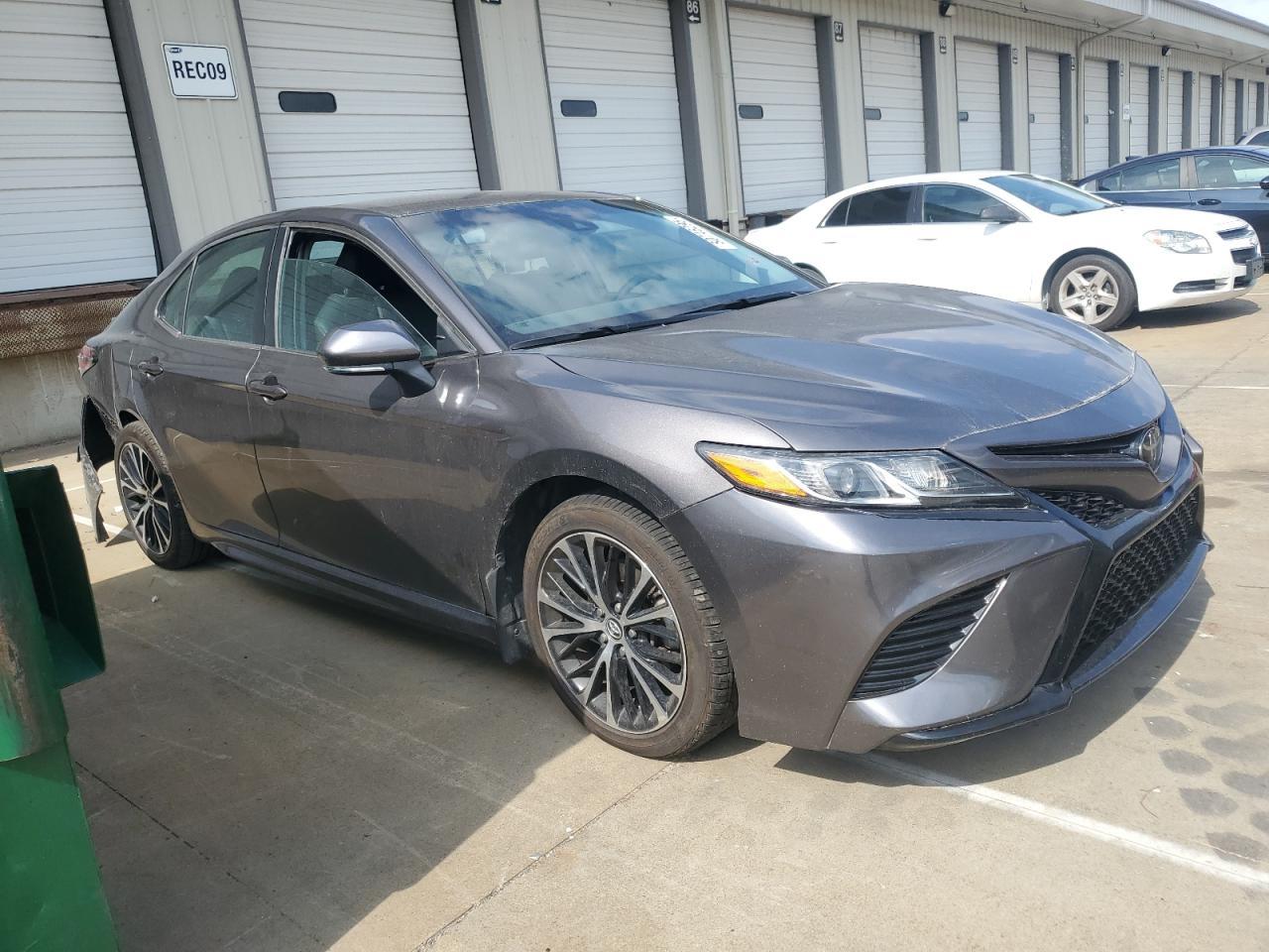 2019 Toyota Camry L - Фото 4