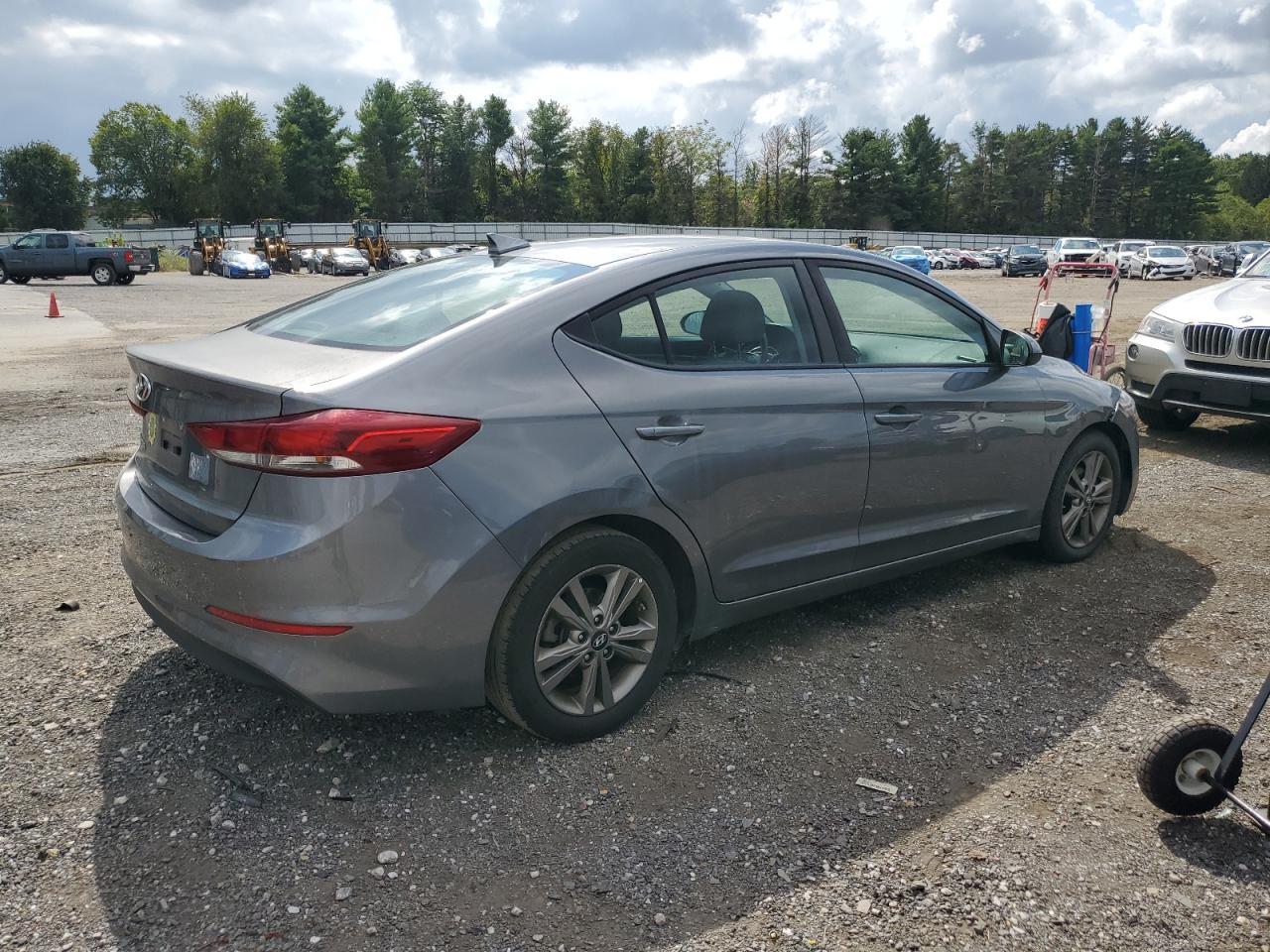 2018 Hyundai Elantra Sel - Фото 3
