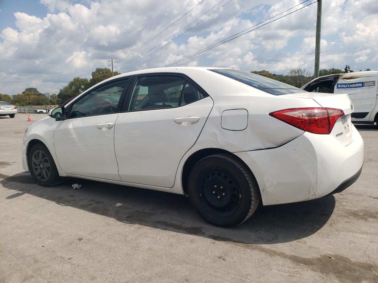 2019 Toyota Corolla L - Фото 2