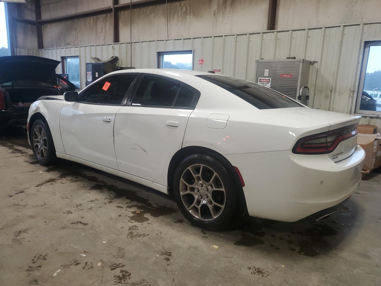 2016 Dodge Charger Se - Image 2