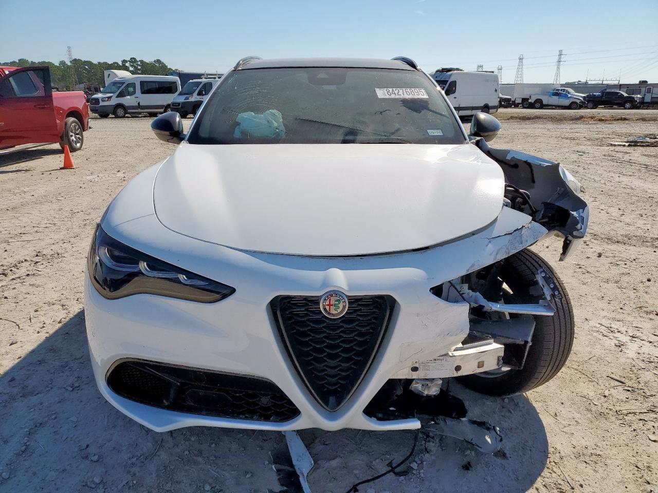 2024 Alfa Romeo Stelvio Ti - Image 5