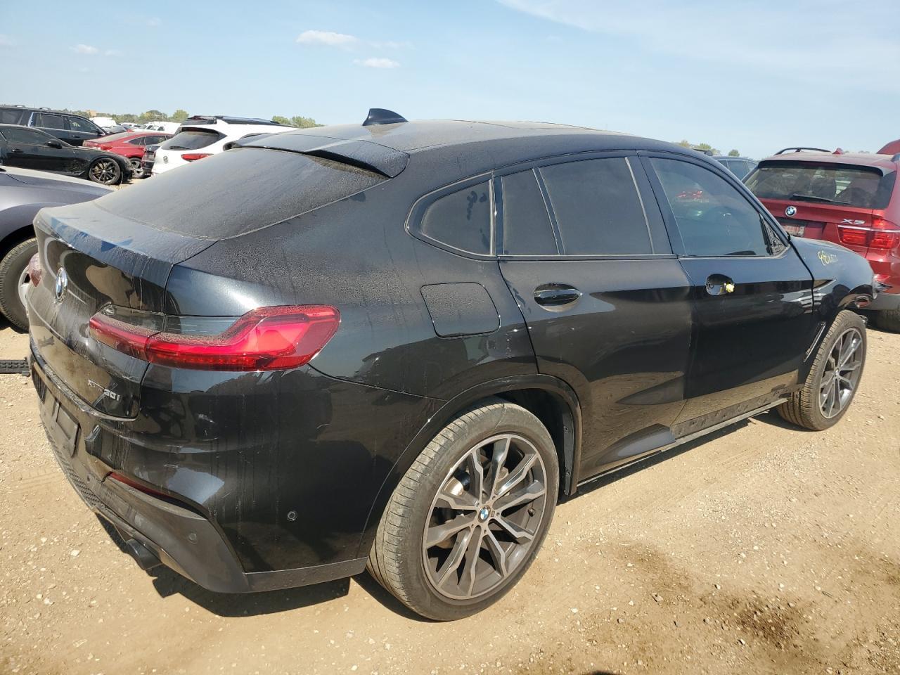 2021 BMW X4 xDrive30I - Фото 3