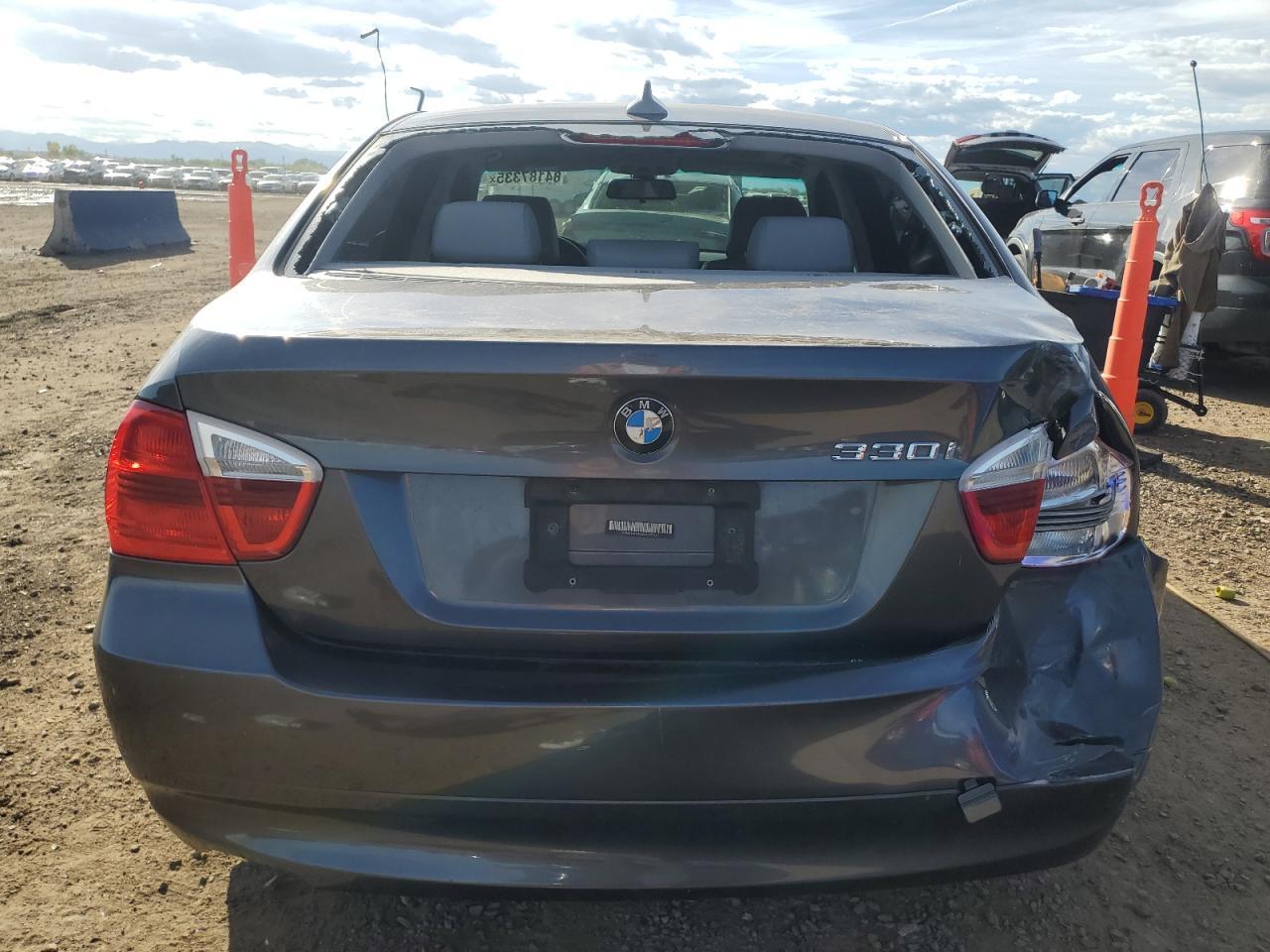 2006 BMW 330 I - Image 6