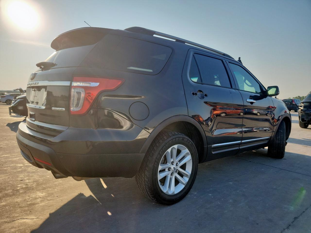2014 Ford Explorer Xlt - Image 3