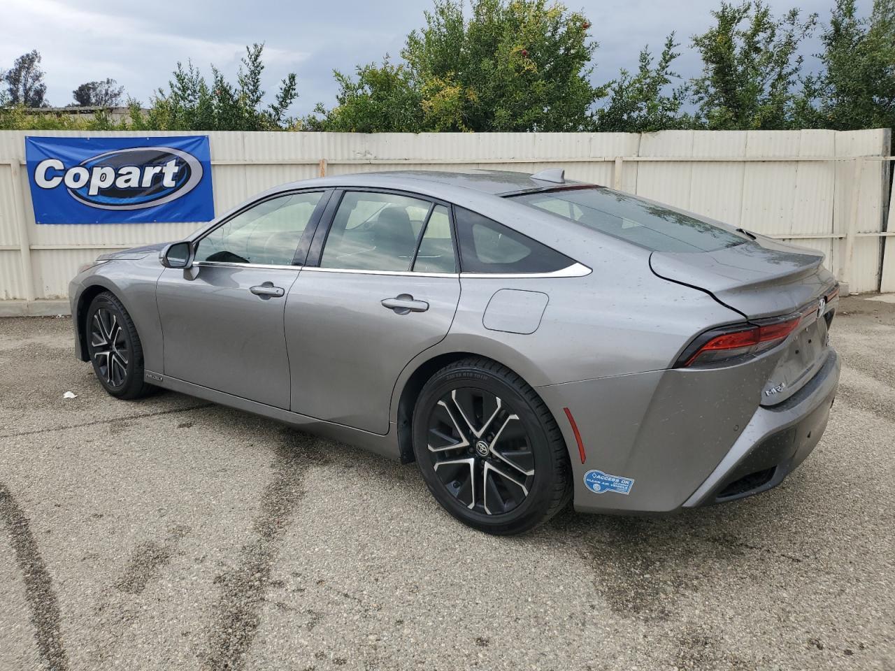 2021 Toyota Mirai Xle - Image 2