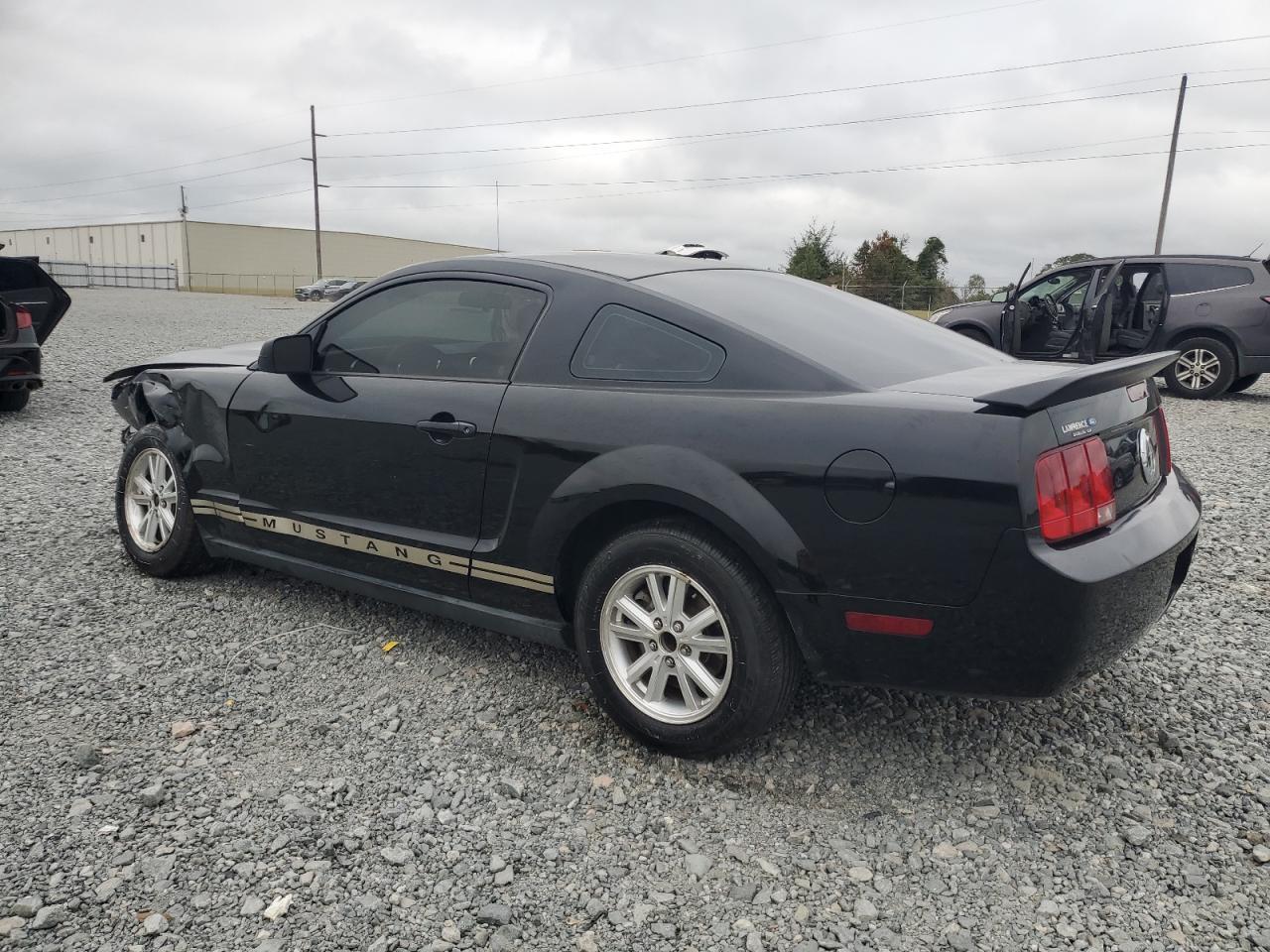 2008 Ford Mustang - Фото 2