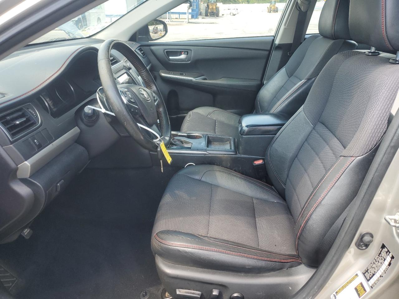2016 Toyota Camry Le - Фото 7