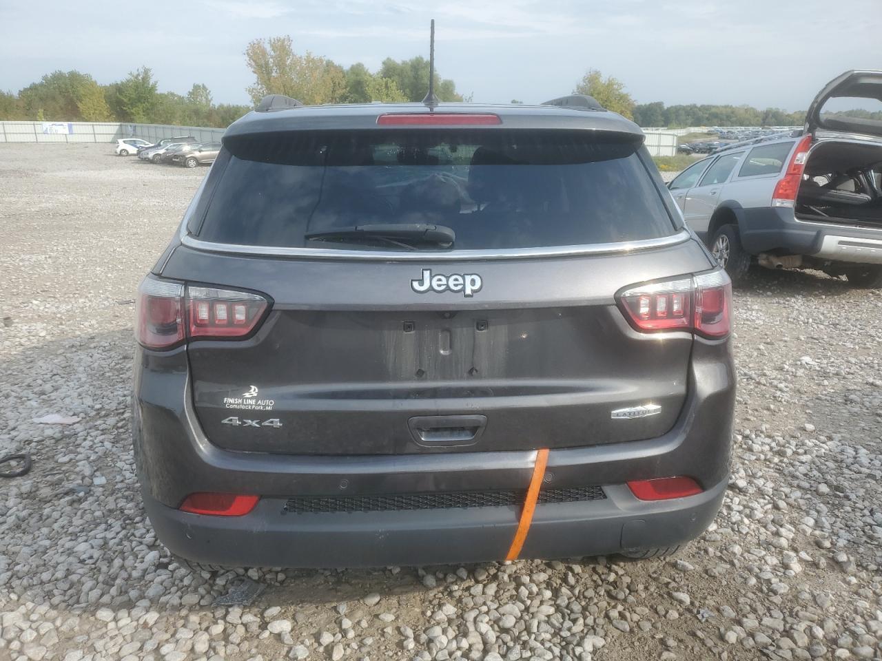 2018 Jeep Compass Latitude - Image 6