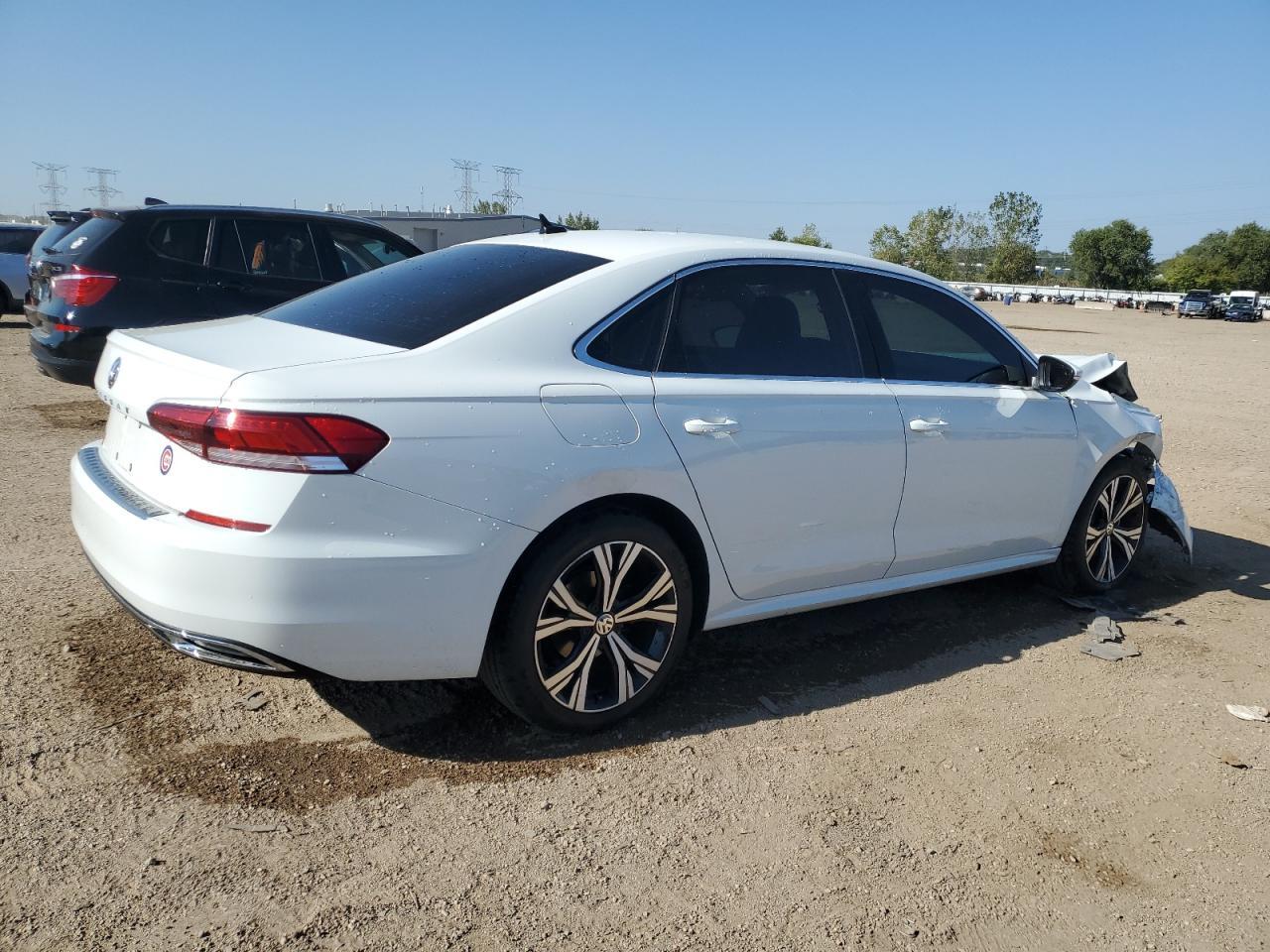 2022 Volkswagen Passat Se - Image 3