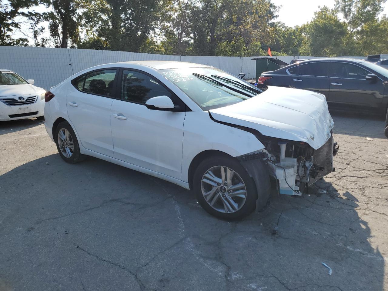 2020 Hyundai Elantra Sel - Фото 4