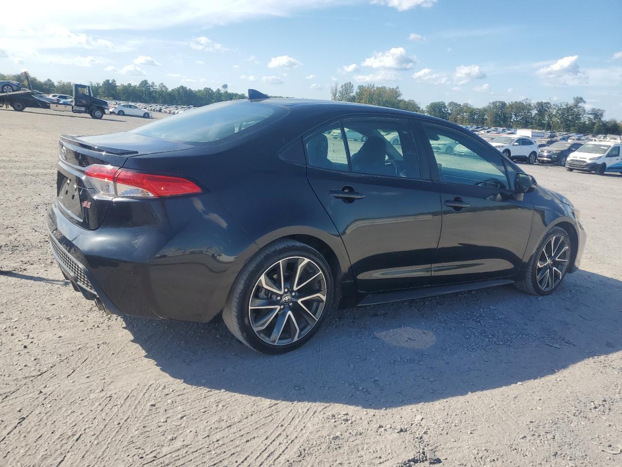 2022 Toyota Corolla Se - Фото 3