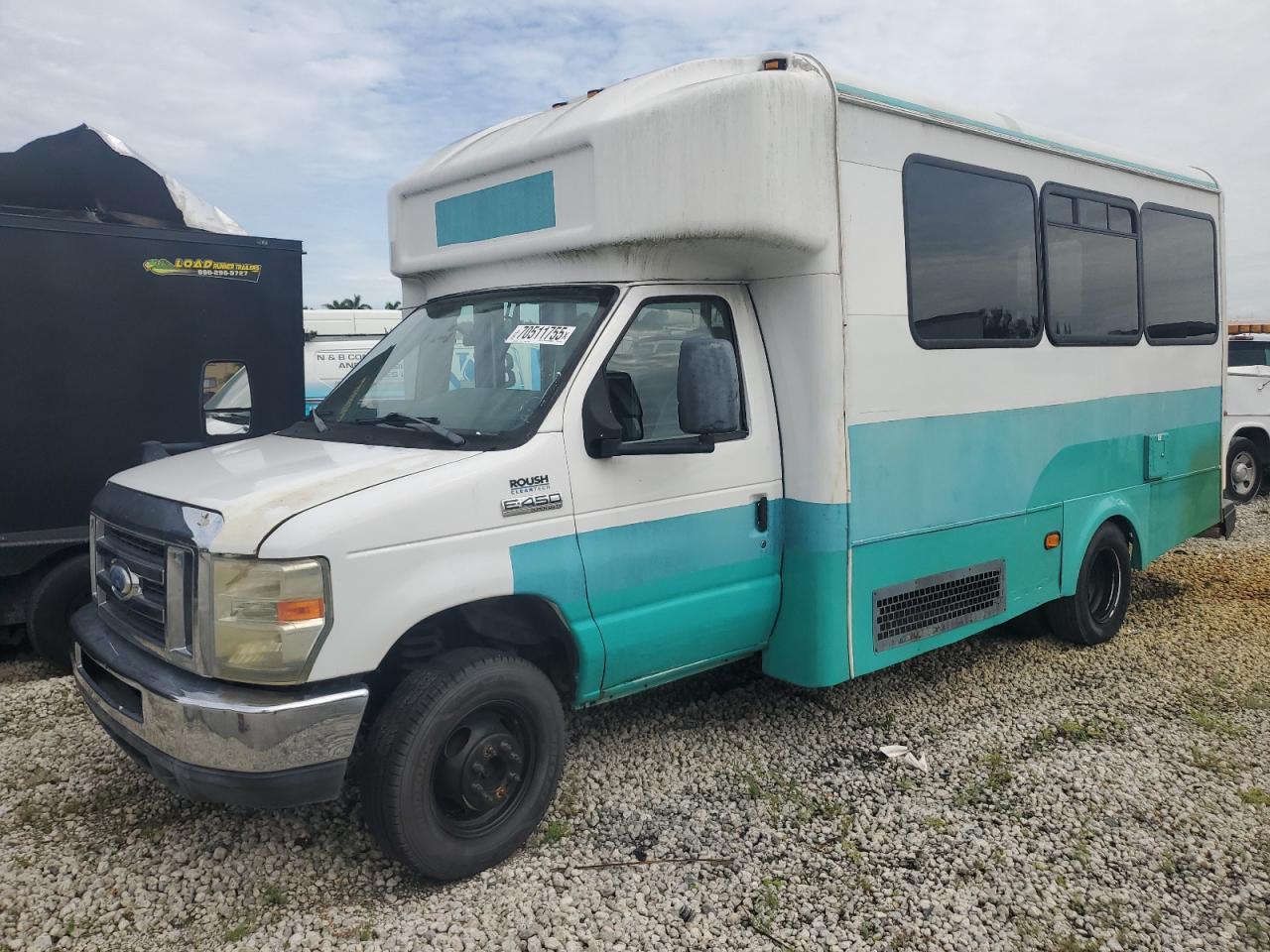 2015 Ford Econoline E450 Super Duty Cutaway Van