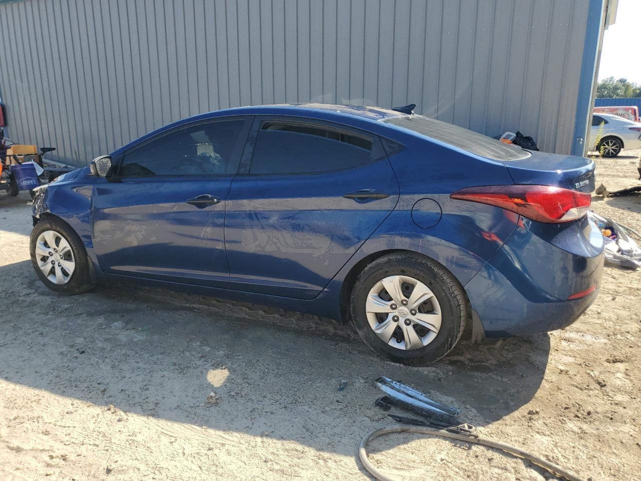 2016 Hyundai Elantra Se - Image 2