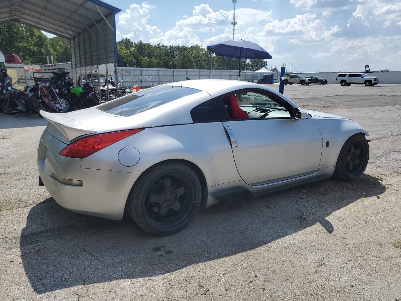 2006 Nissan 350Z Coupe - Image 3