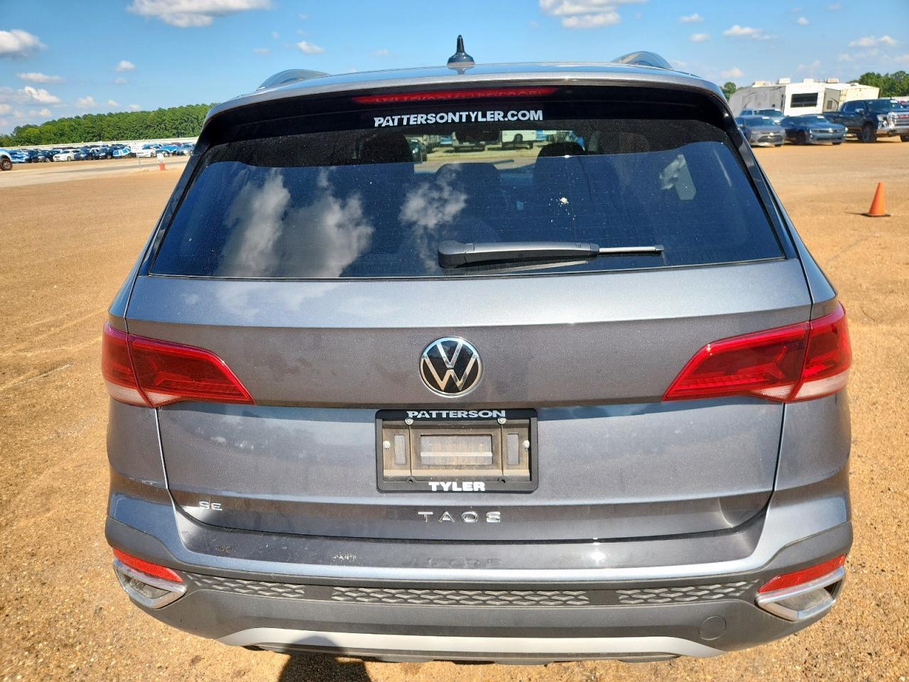 2024 Volkswagen Taos Se - Image 6