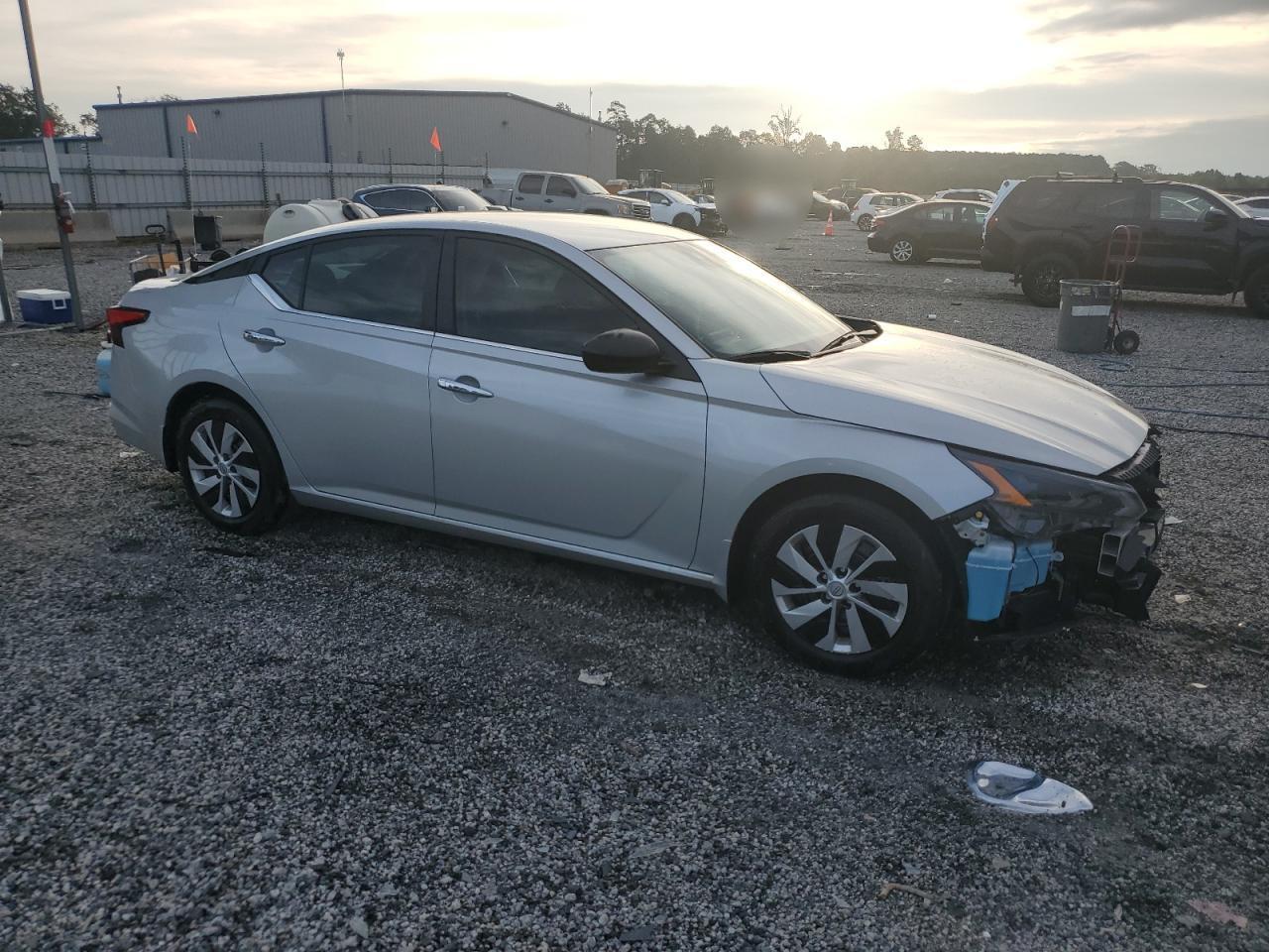 2024 Nissan Altima S - Фото 4