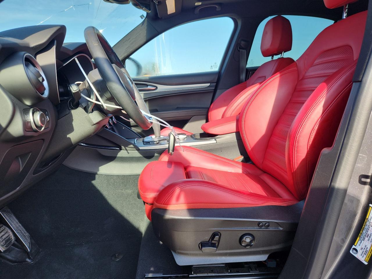 2024 Alfa Romeo Stelvio Ti - Фото 7