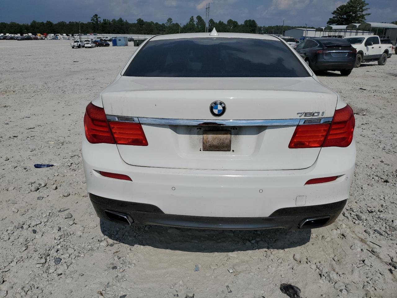 2011 BMW 750 I - Image 6