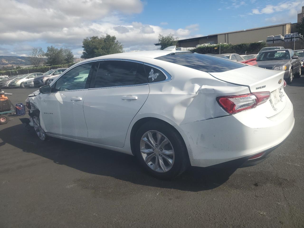 2022 Chevrolet Malibu Lt - Фото 2