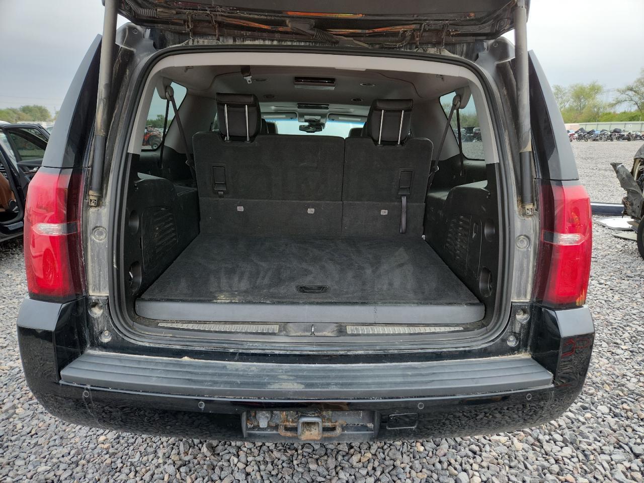 2016 Chevrolet Suburban K1500 Lt - Image 6