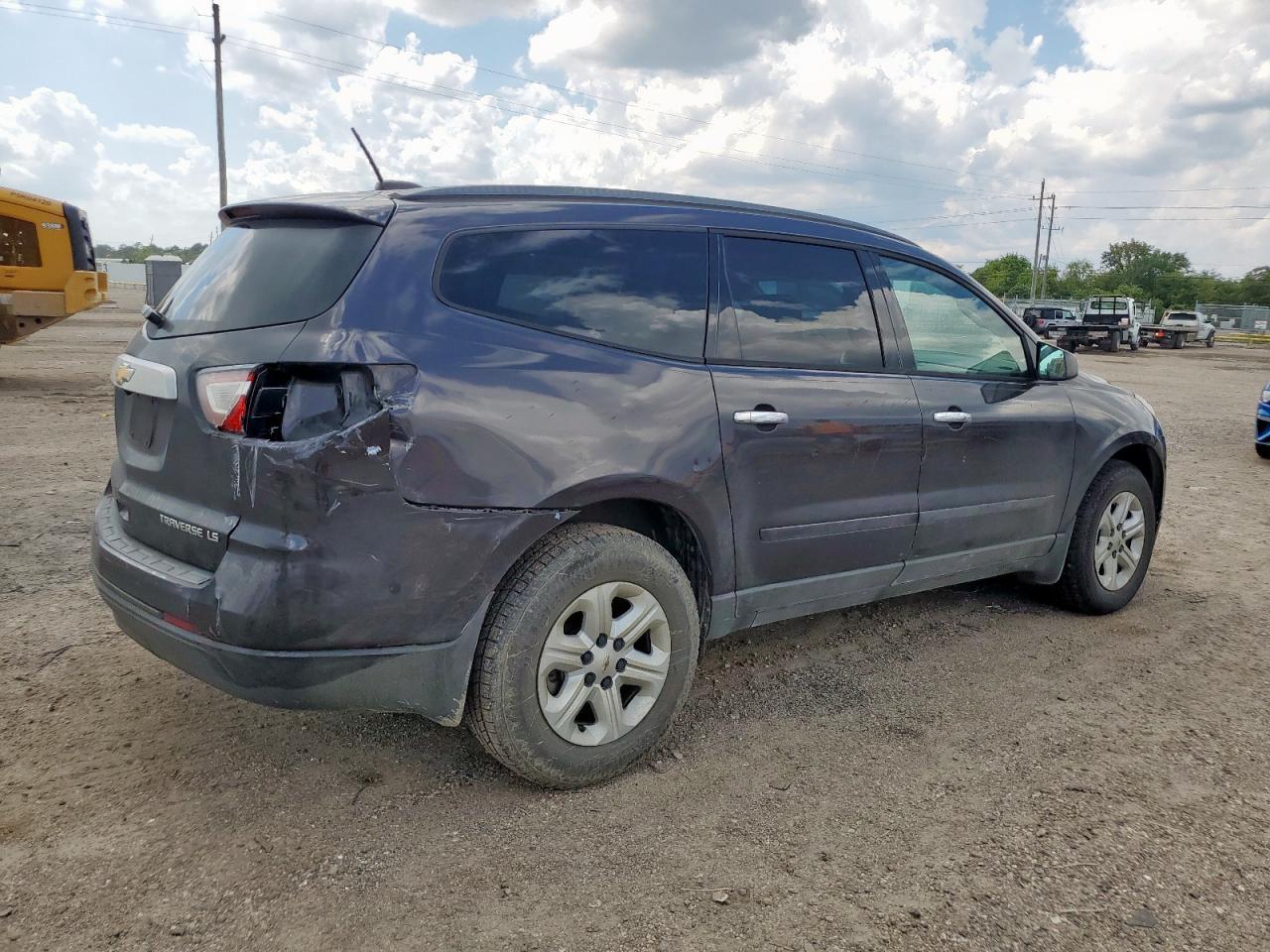 2016 Chevrolet Traverse Ls - Фото 3