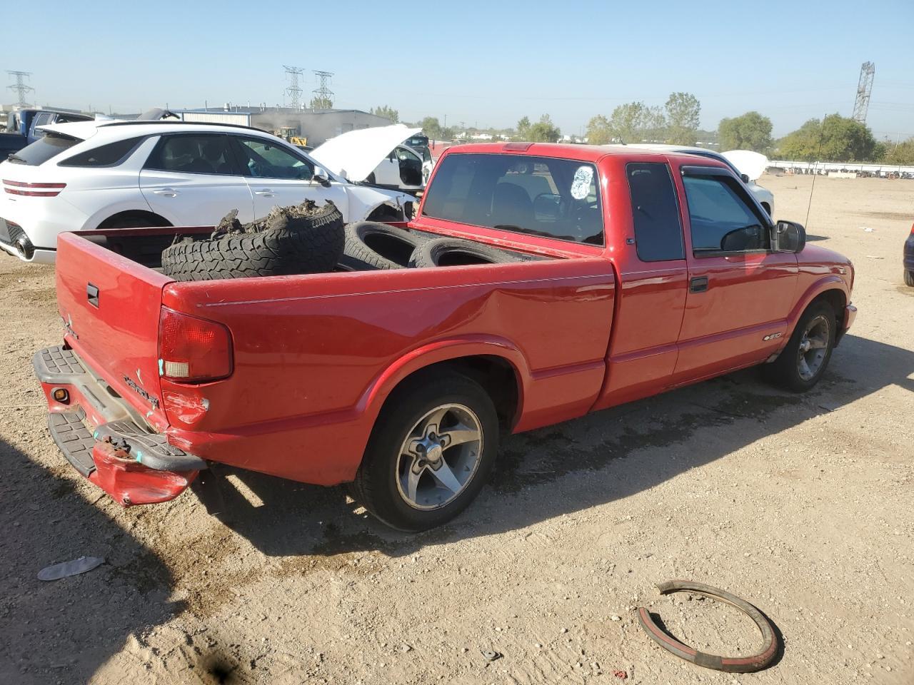 2003 Chevrolet S Truck S10 - Фото 3
