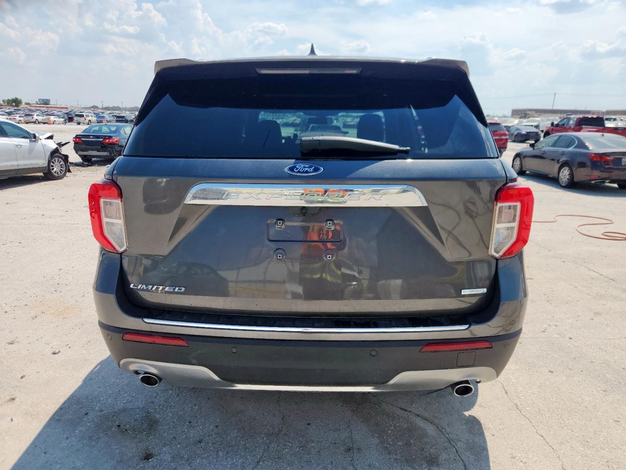 2020 Ford Explorer Limited - Image 6
