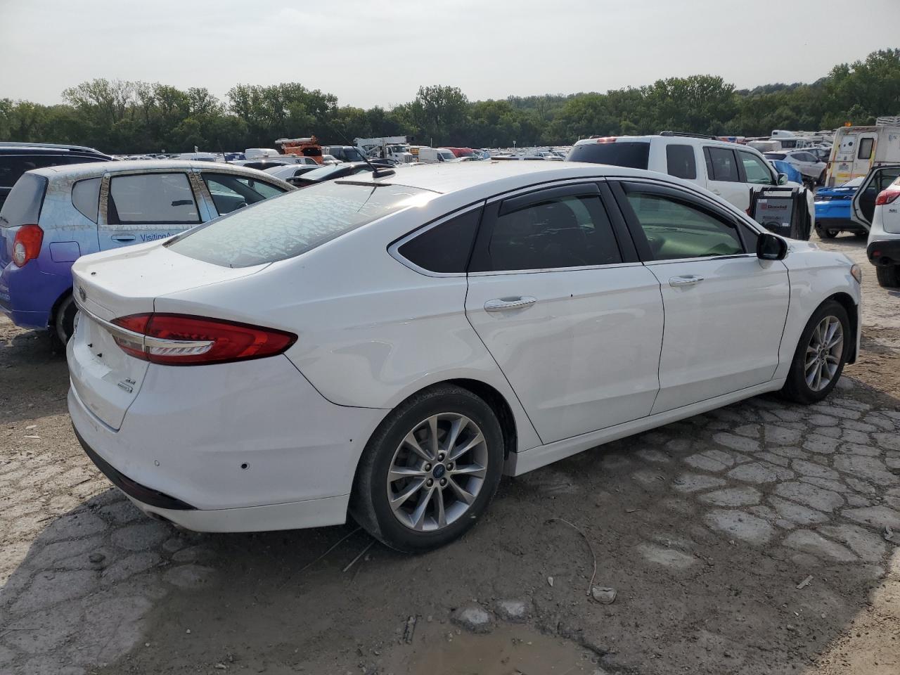 2017 Ford Fusion Se - Image 3