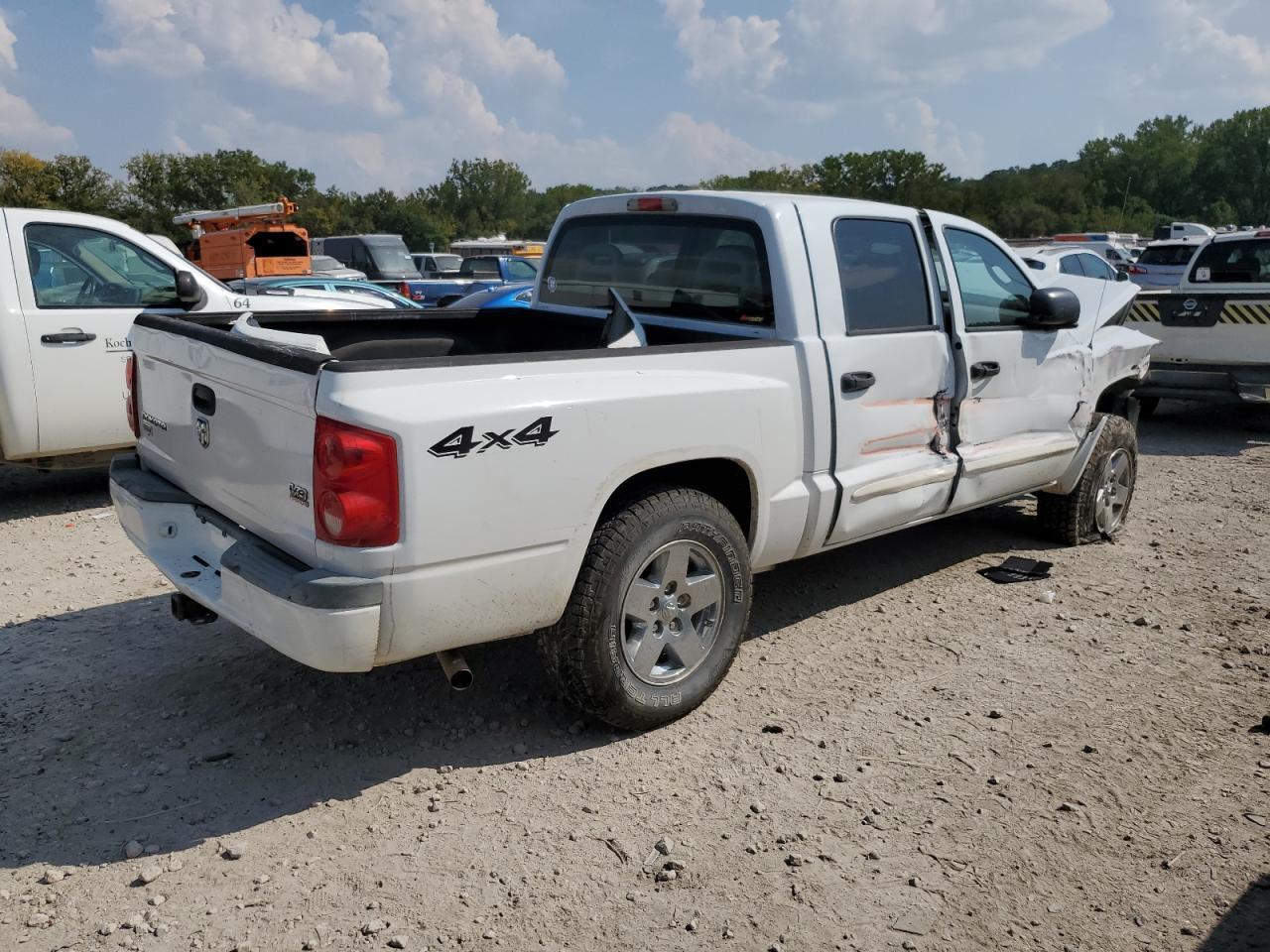 2005 Dodge Dakota Quad Laramie - Фото 3