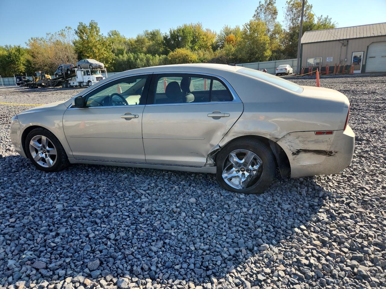 2010 Chevrolet Malibu 1Lt - Фото 2