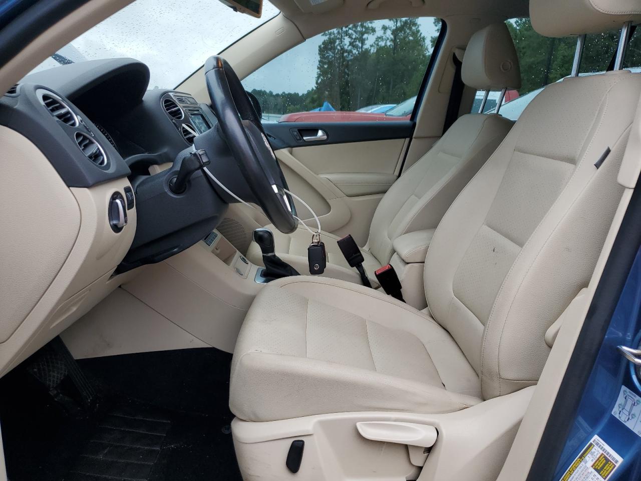 2017 Volkswagen Tiguan S - Image 7