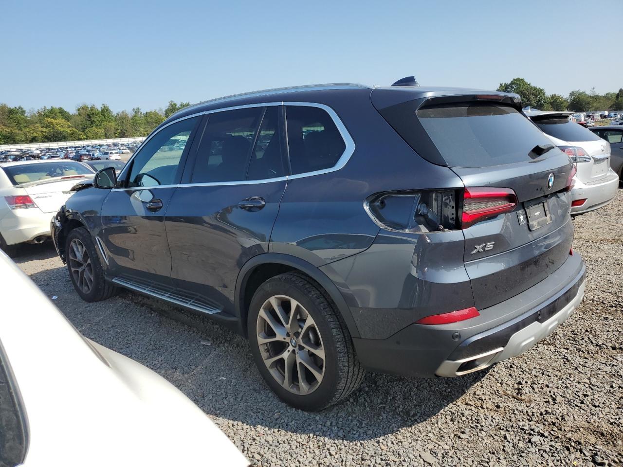 2022 BMW X5 xDrive40I - Image 2