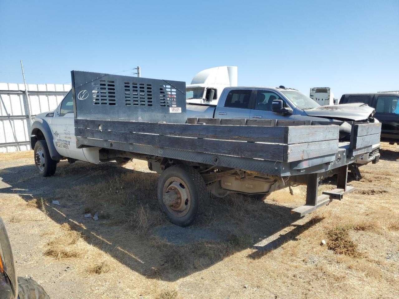 2015 Ford F550 Super - Фото 2