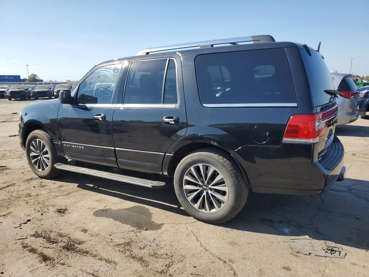 2015 Lincoln Navigator - Фото 2