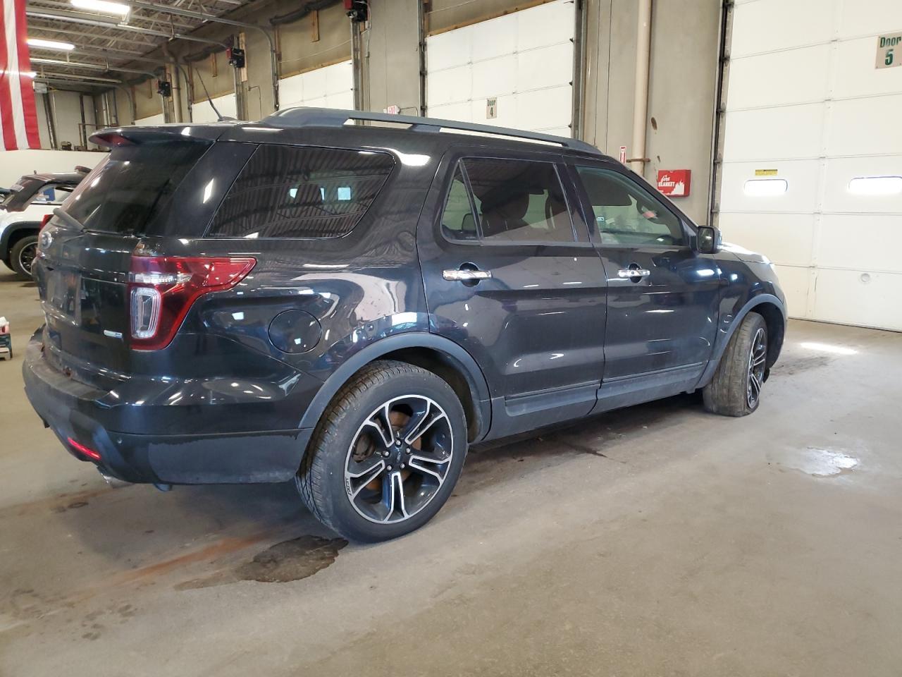 2013 Ford Explorer Sport - Фото 3
