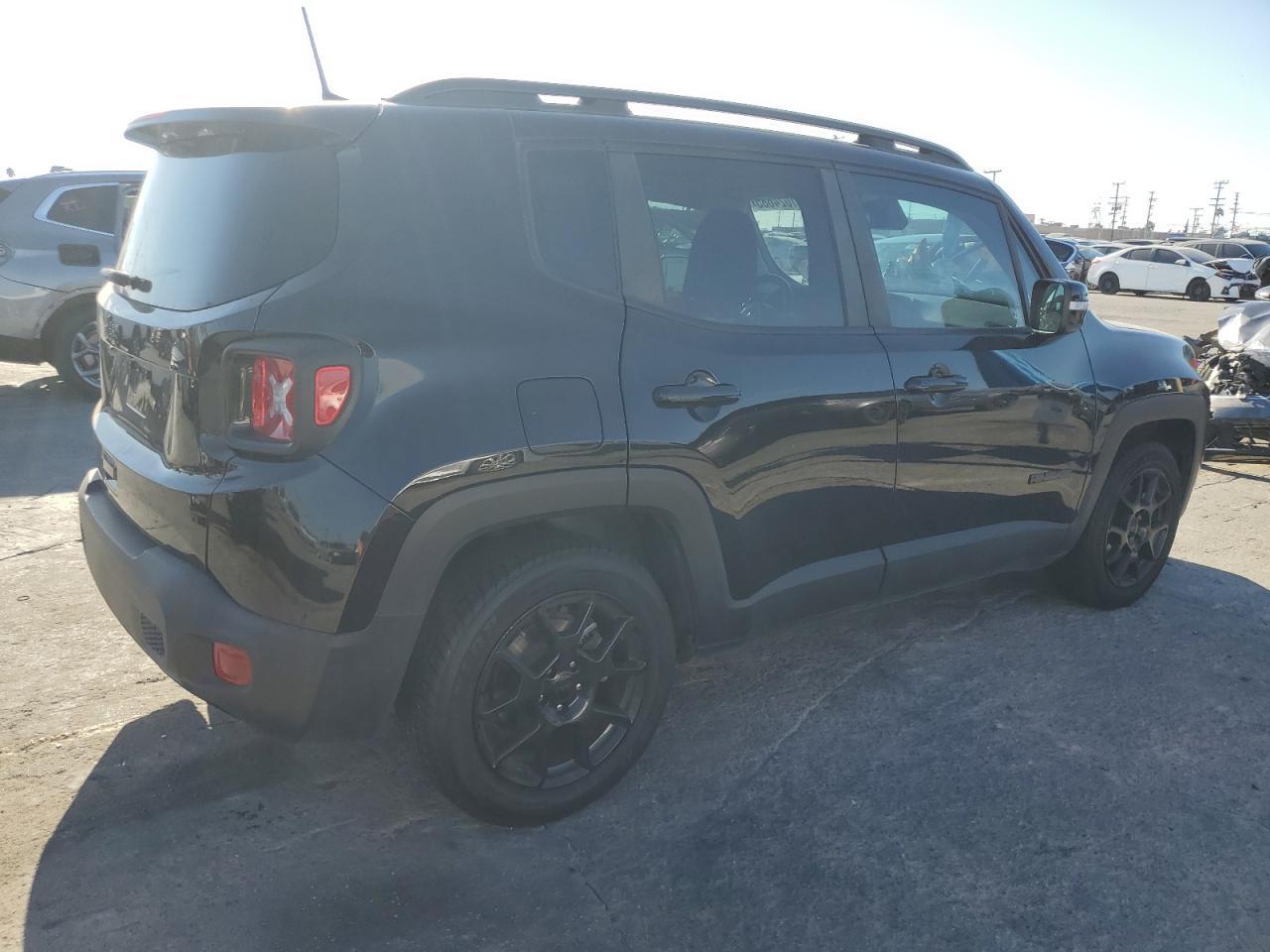 2020 Jeep Renegade Latitude - Фото 3