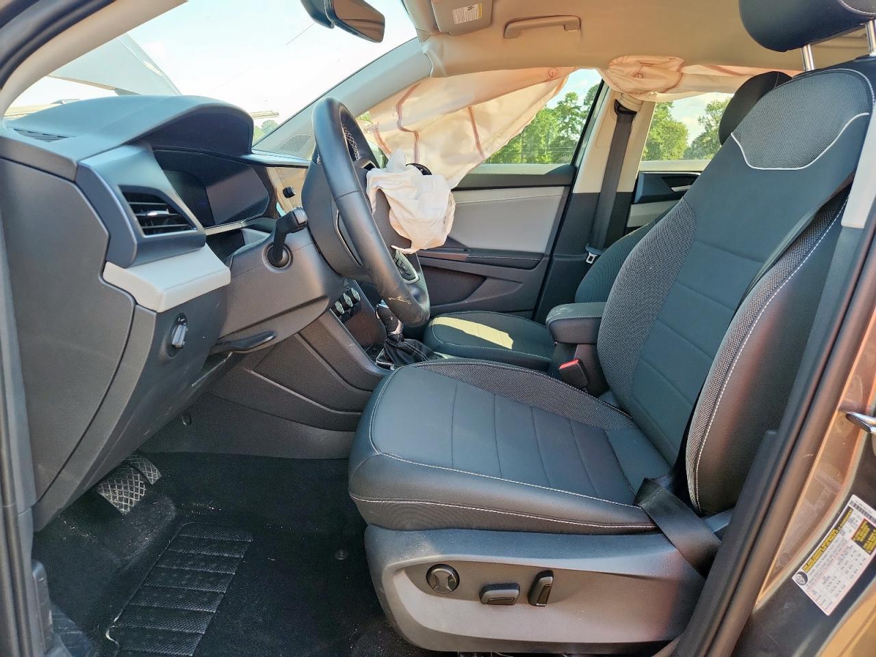 2024 Volkswagen Taos Se - Image 7